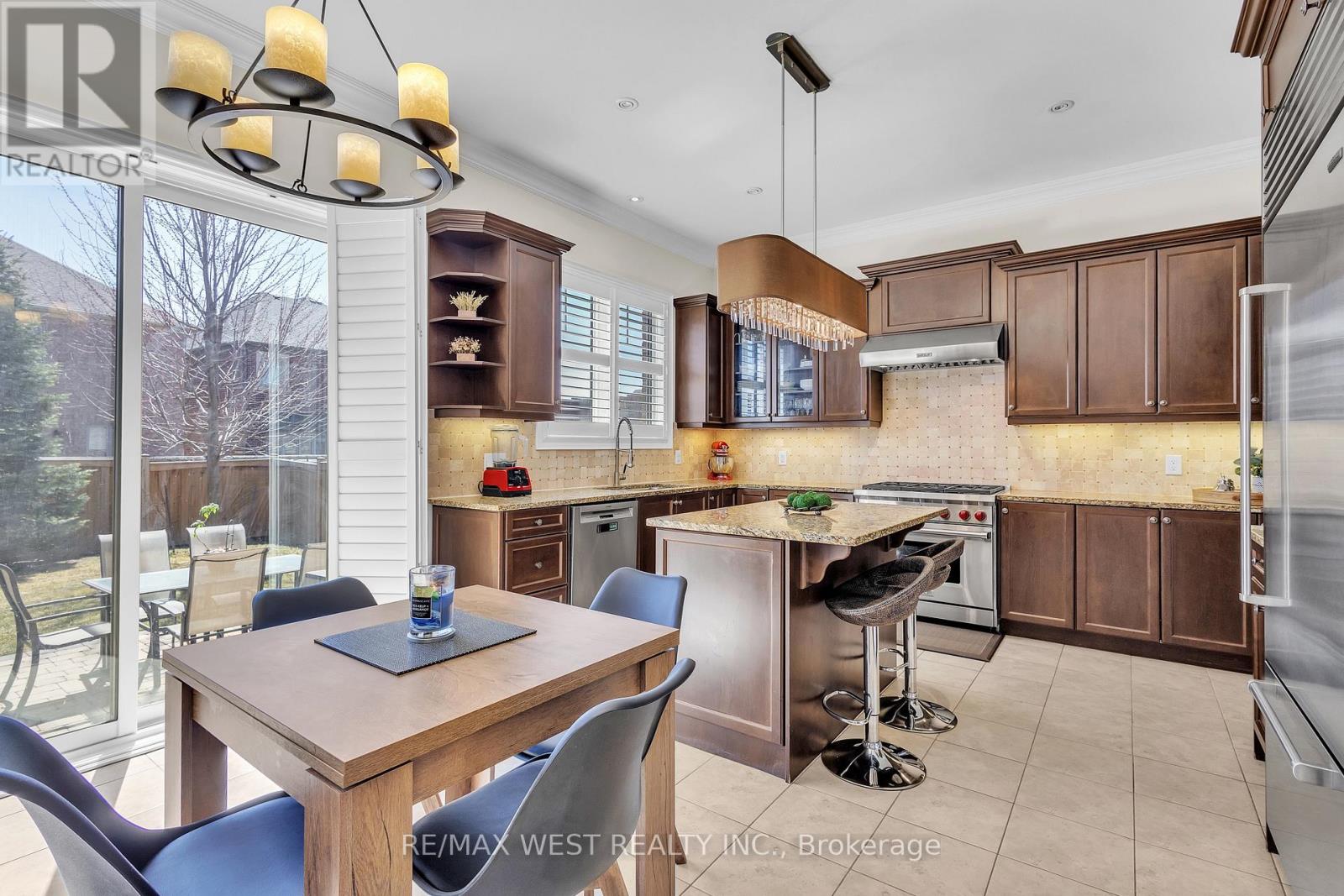 37 Venkata Drive, Vaughan, Ontario  L4H 3X9 - Photo 14 - N12069806