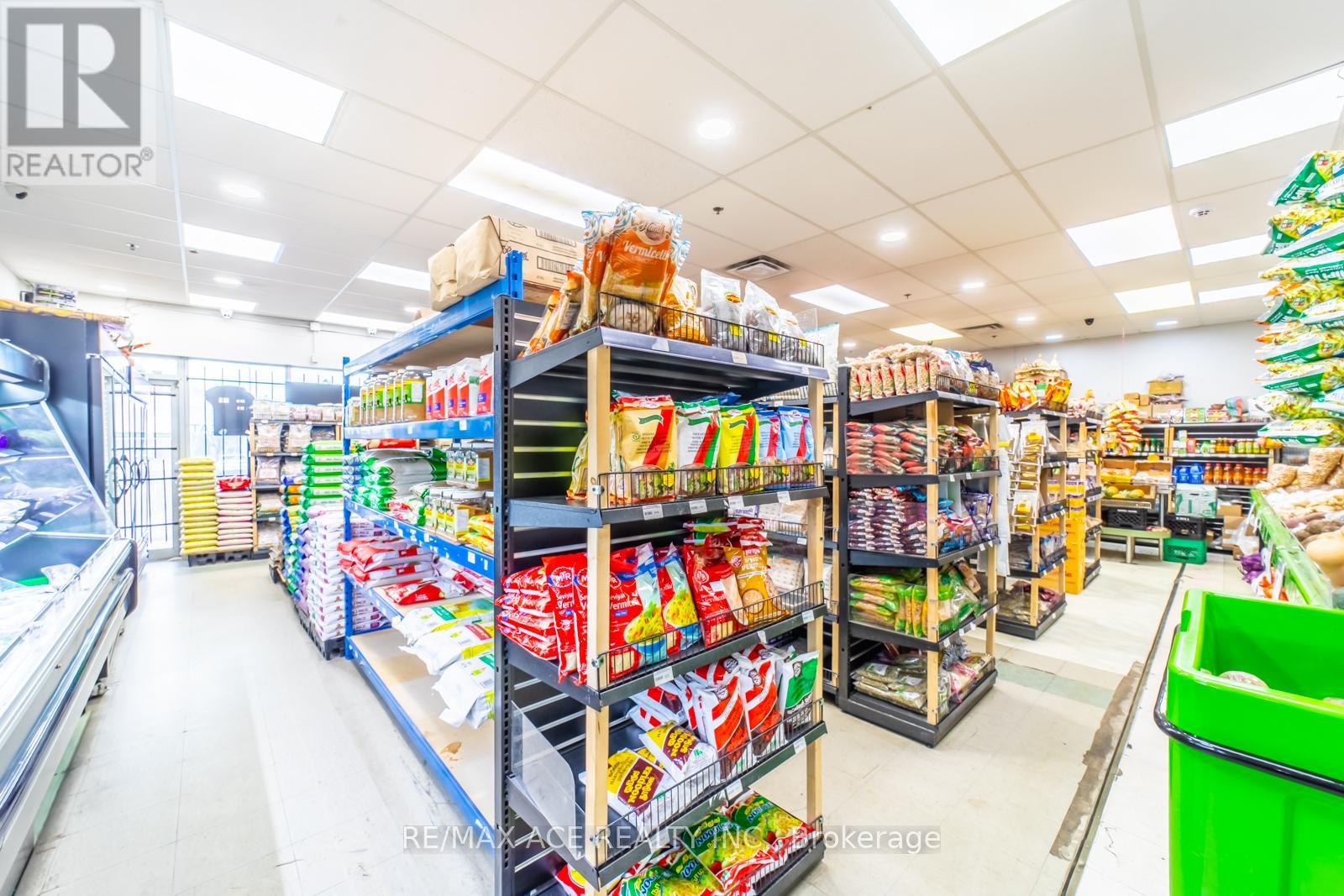 5 & 6 - 50 Sunnyvale Gate, Brampton, Ontario  L6S 0C4 - Photo 4 - W11944555