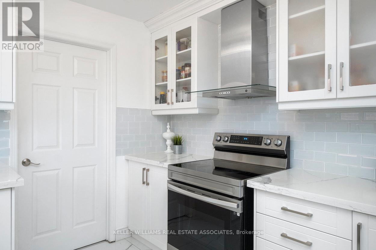 635 Huntington Ridge Drive, Mississauga, Ontario  L5R 1Z7 - Photo 16 - W12063400