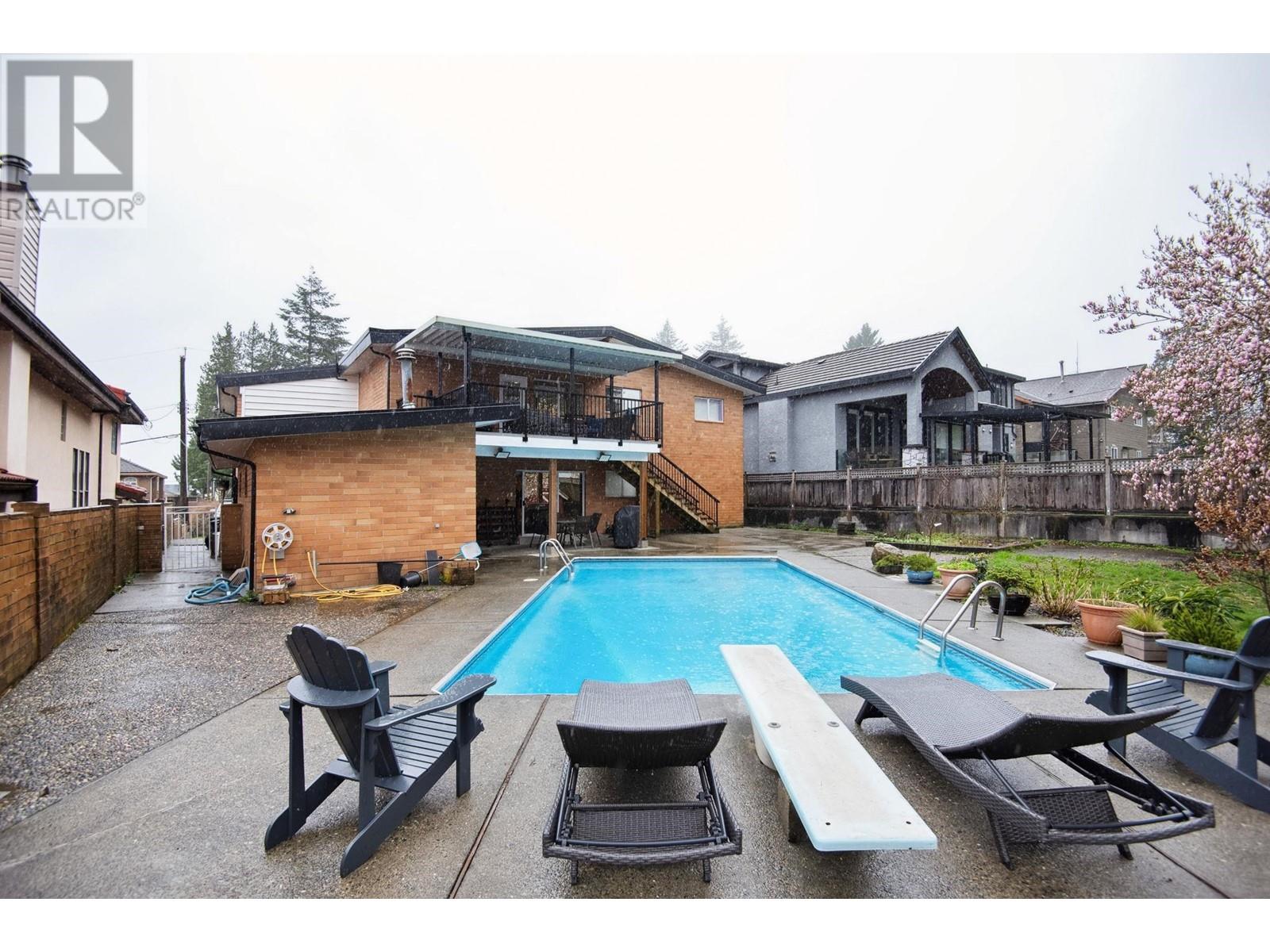 220 N Grosvenor Avenue, Burnaby, British Columbia  V5B 1J4 - Photo 34 - R2987461