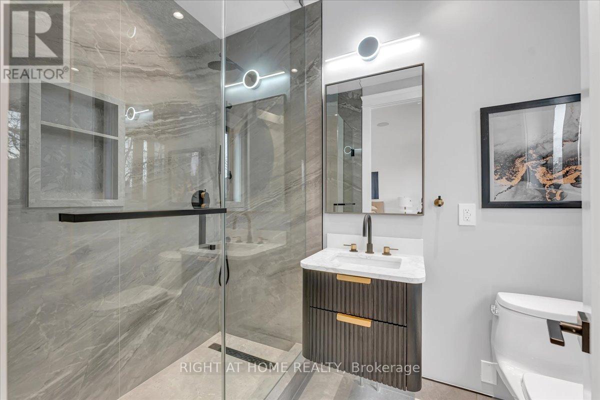 2572 Edenhurst Drive, Mississauga, Ontario  L5A 2L3 - Photo 30 - W12069771