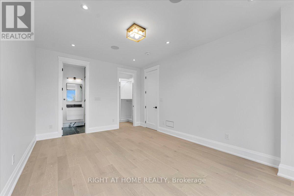 2572 Edenhurst Drive, Mississauga, Ontario  L5A 2L3 - Photo 31 - W12069771