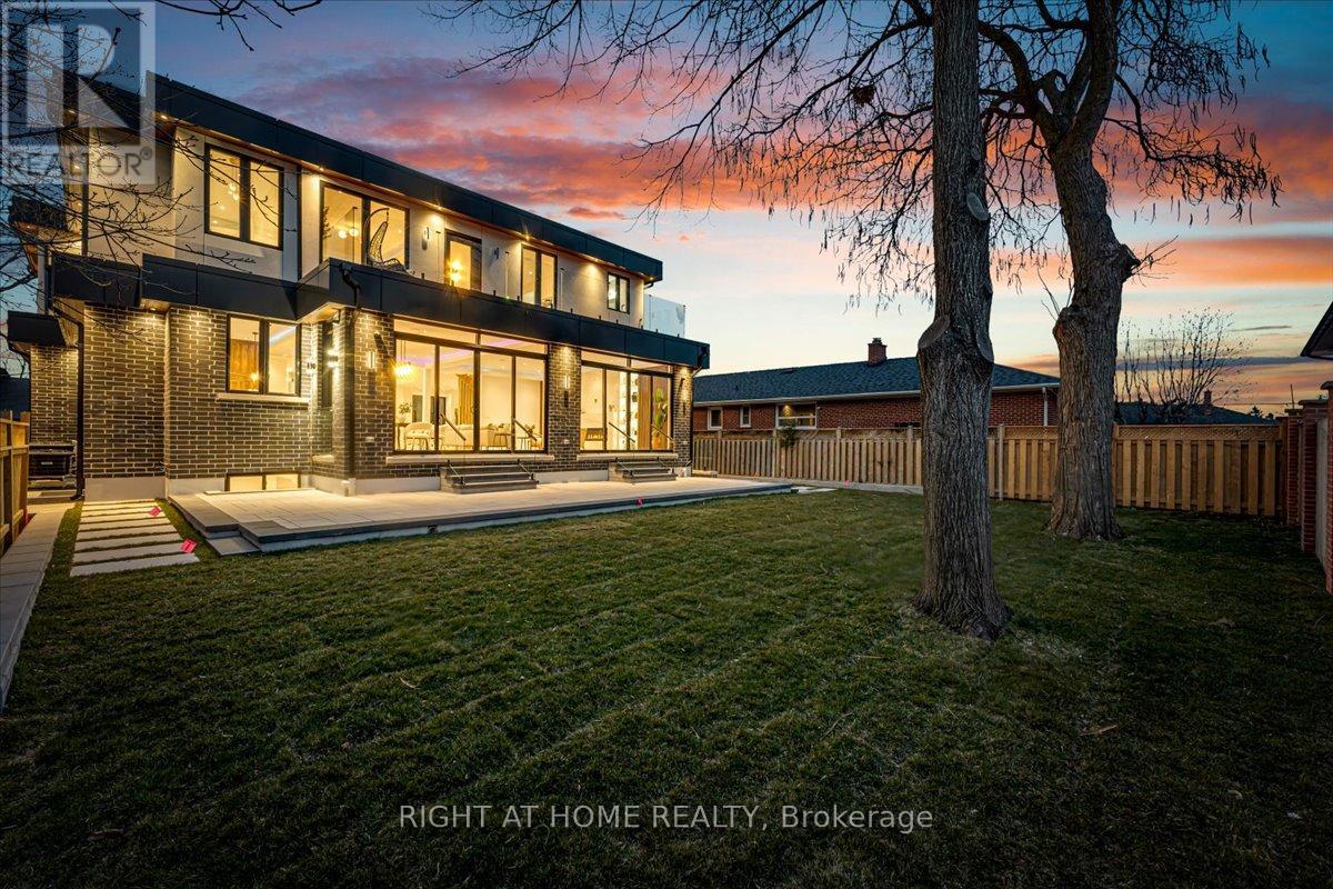 2572 Edenhurst Drive, Mississauga, Ontario  L5A 2L3 - Photo 45 - W12069771