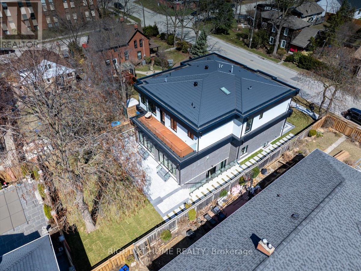 2572 Edenhurst Drive, Mississauga, Ontario  L5A 2L3 - Photo 48 - W12069771
