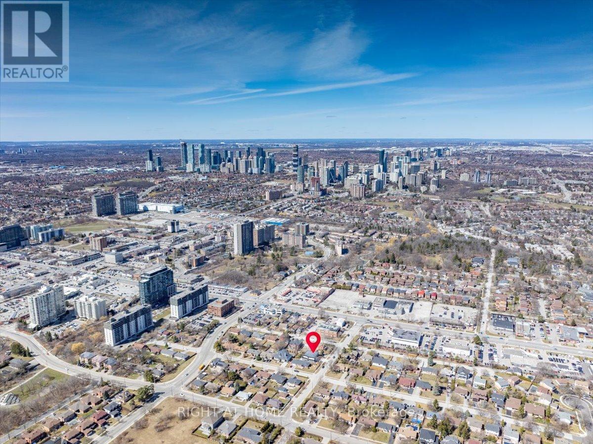 2572 Edenhurst Drive, Mississauga, Ontario  L5A 2L3 - Photo 49 - W12069771