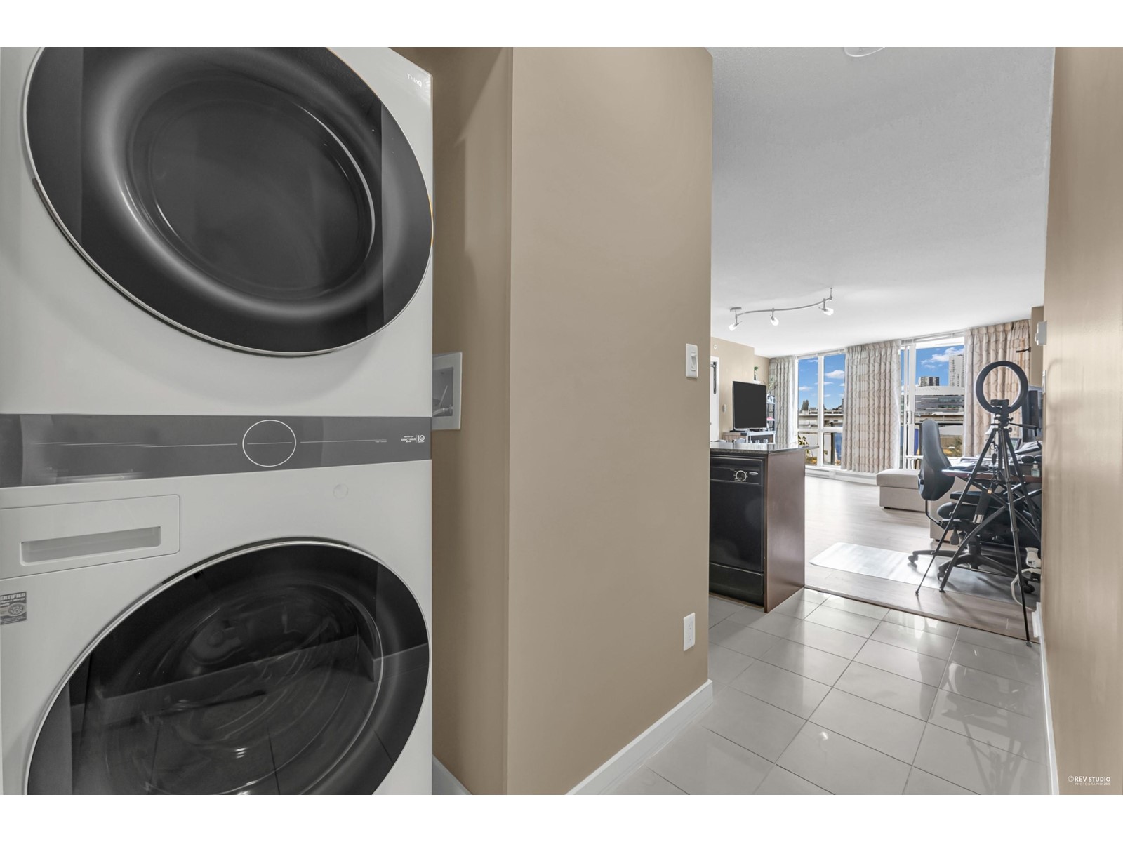 402 13618 100 Avenue, Surrey, British Columbia  V3T 0A8 - Photo 19 - R2987653