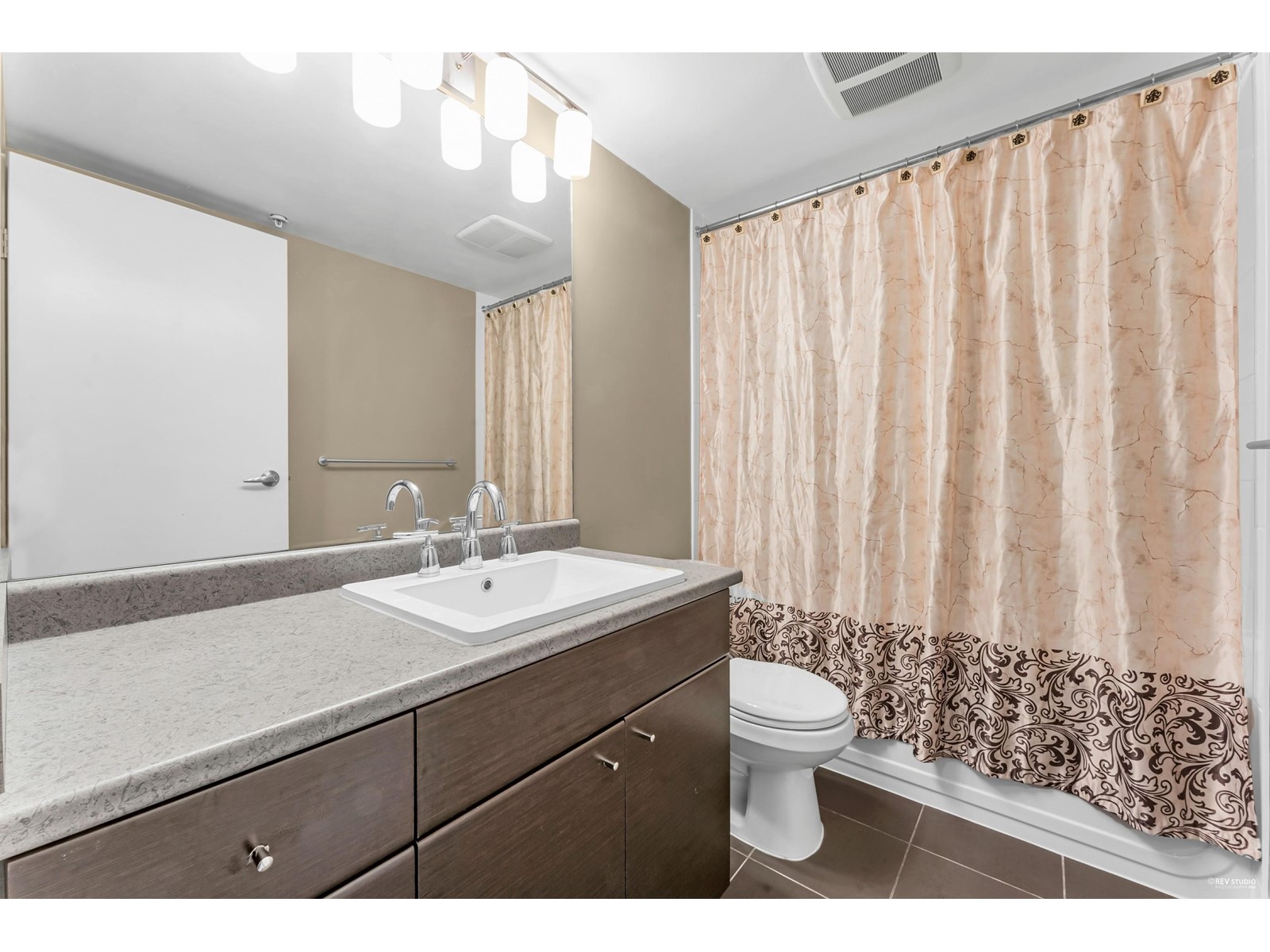 402 13618 100 Avenue, Surrey, British Columbia  V3T 0A8 - Photo 18 - R2987653