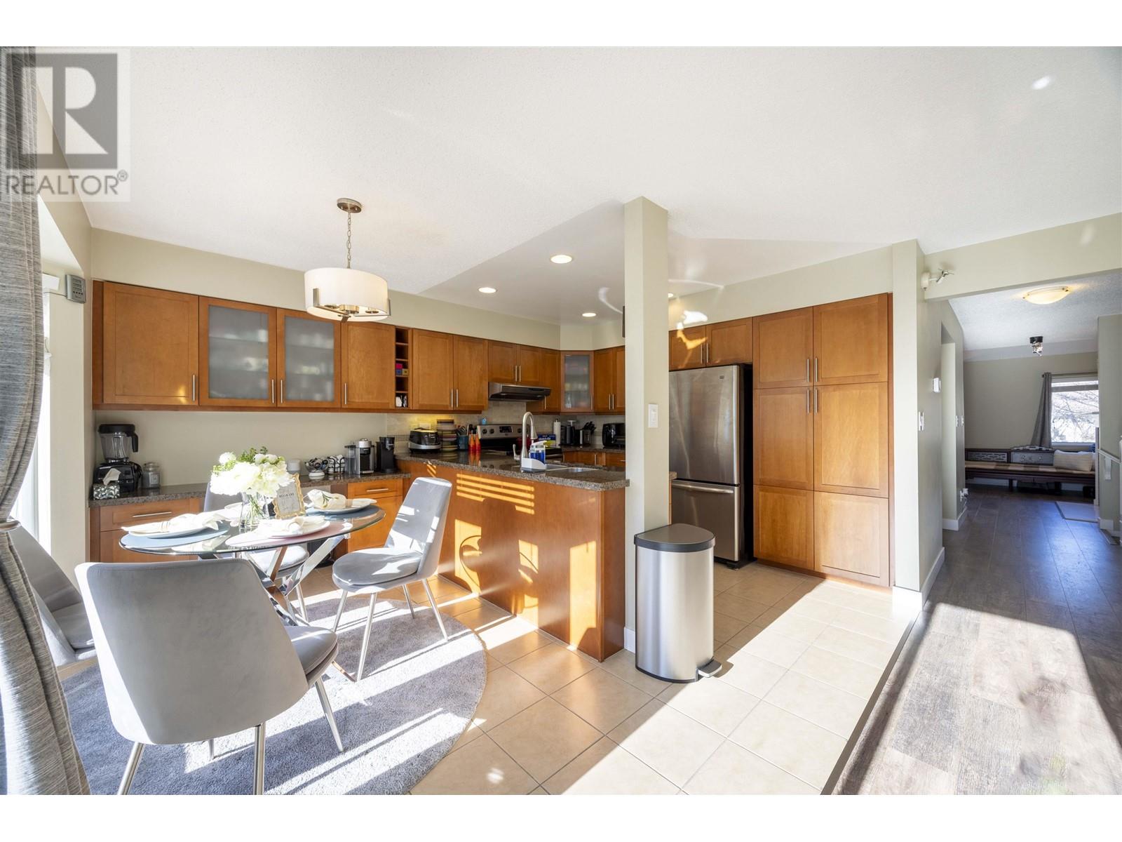 817 Roche Point Drive, North Vancouver, British Columbia  V7H 2W3 - Photo 5 - R2960358