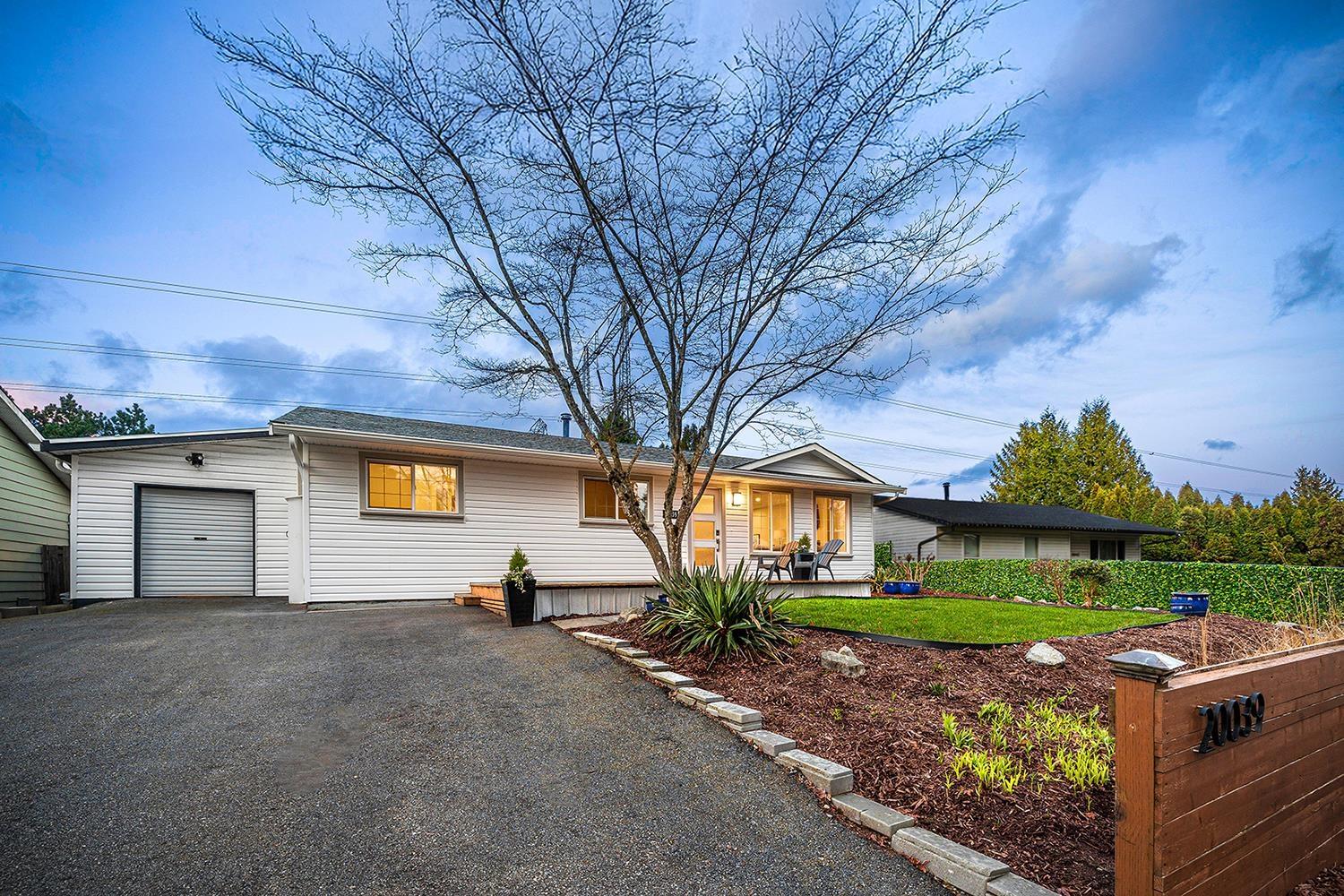 20039 46a Avenue, Langley, British Columbia  V3A 6J2 - Photo 1 - R2986796