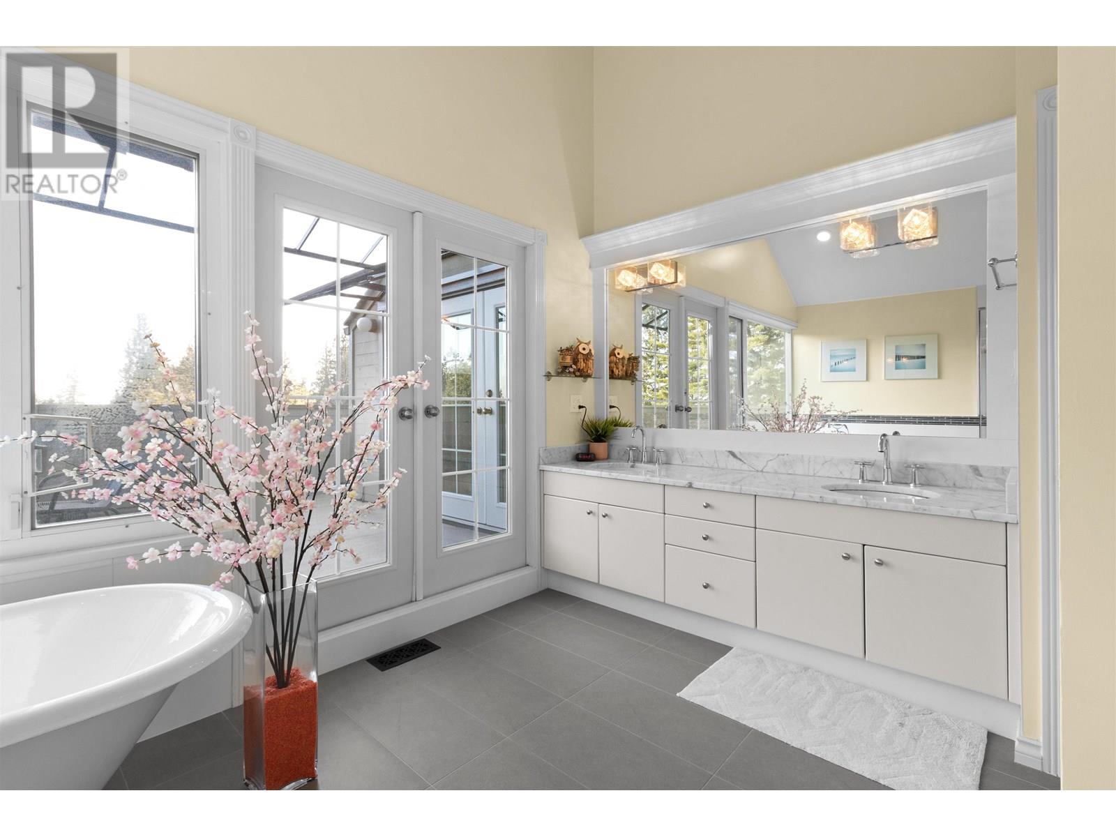 4635 Caulfeild Drive, West Vancouver, British Columbia  V7W 1E9 - Photo 21 - R2986659