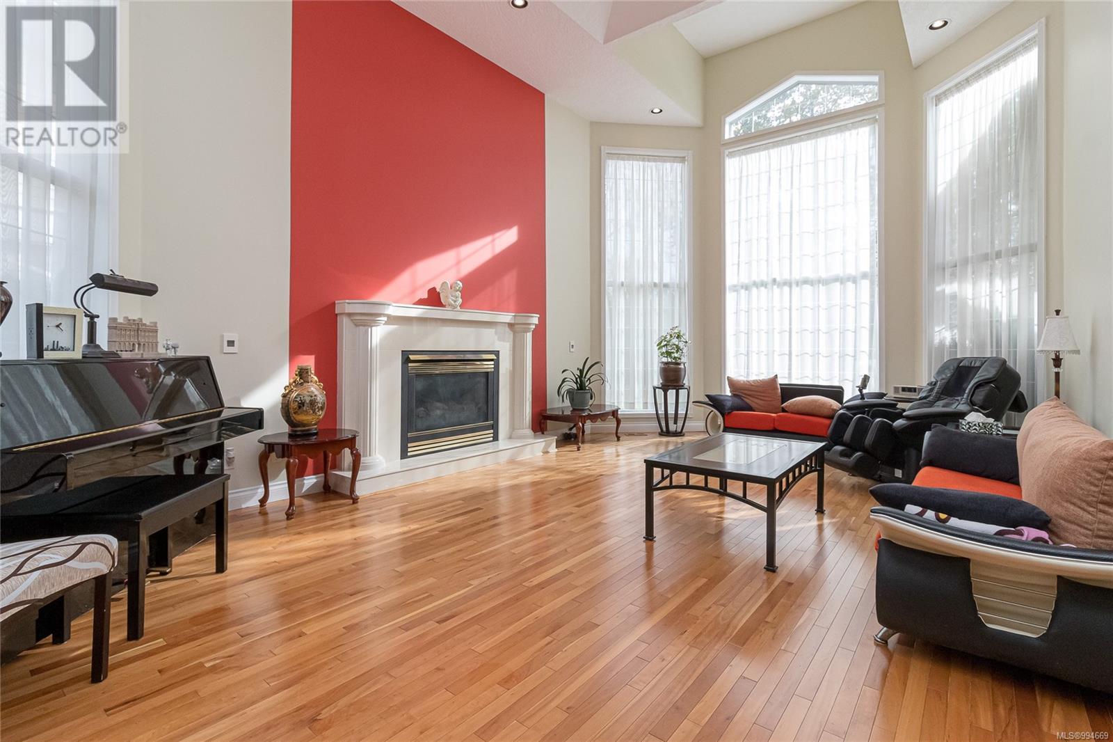 Property at 812 Dalewood Lane image 5