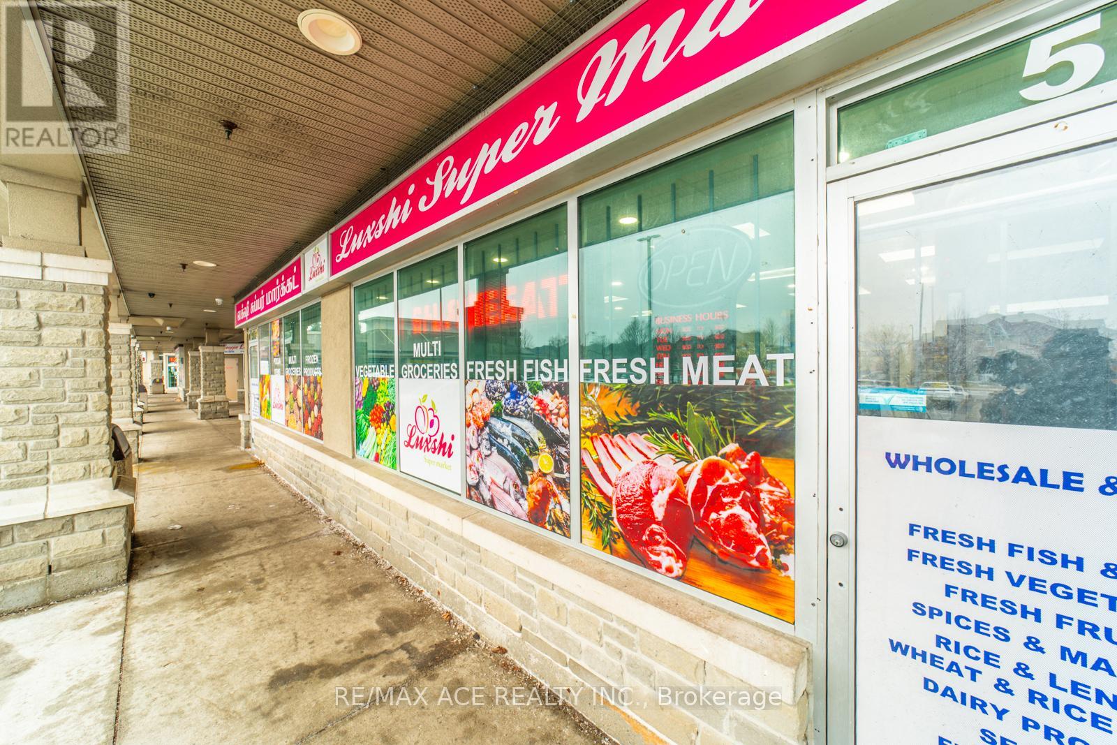 5 & 6 - 50 Sunnyvale Gate, Brampton, Ontario  L6S 0C4 - Photo 2 - W11944555