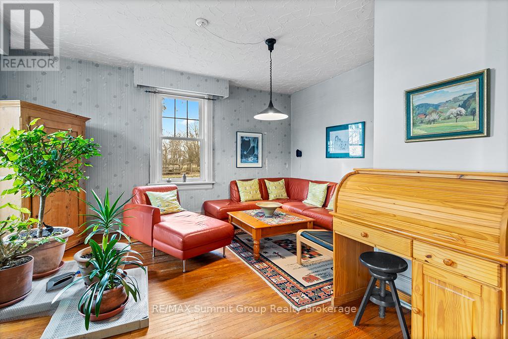 795099 East Back Line, Grey Highlands, Ontario  N0C 1H0 - Photo 13 - X12069953