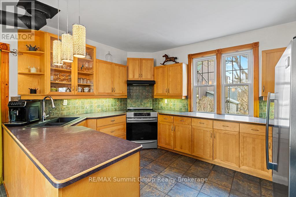 795099 East Back Line, Grey Highlands, Ontario  N0C 1H0 - Photo 4 - X12069953