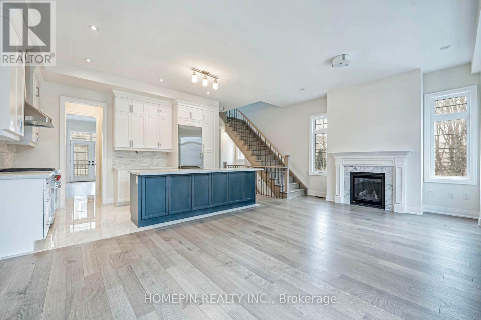 8 Gardeners Lane, Markham, Ontario  L6C 3L5 - Photo 13 - N12069814