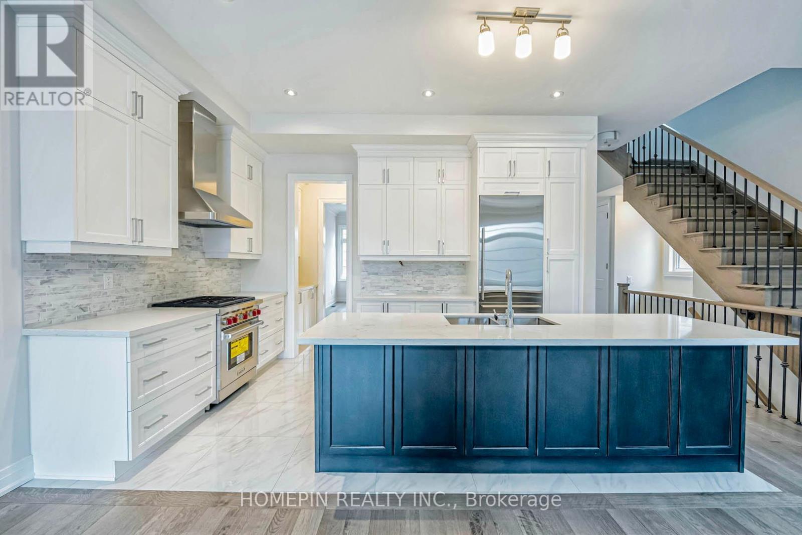 8 Gardeners Lane, Markham, Ontario  L6C 3L5 - Photo 7 - N12069814