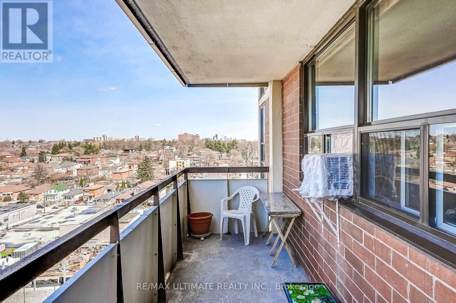 1005 - 541 Blackthorn Avenue E, Toronto, Ontario  M6M 5A6 - Photo 24 - W12069868