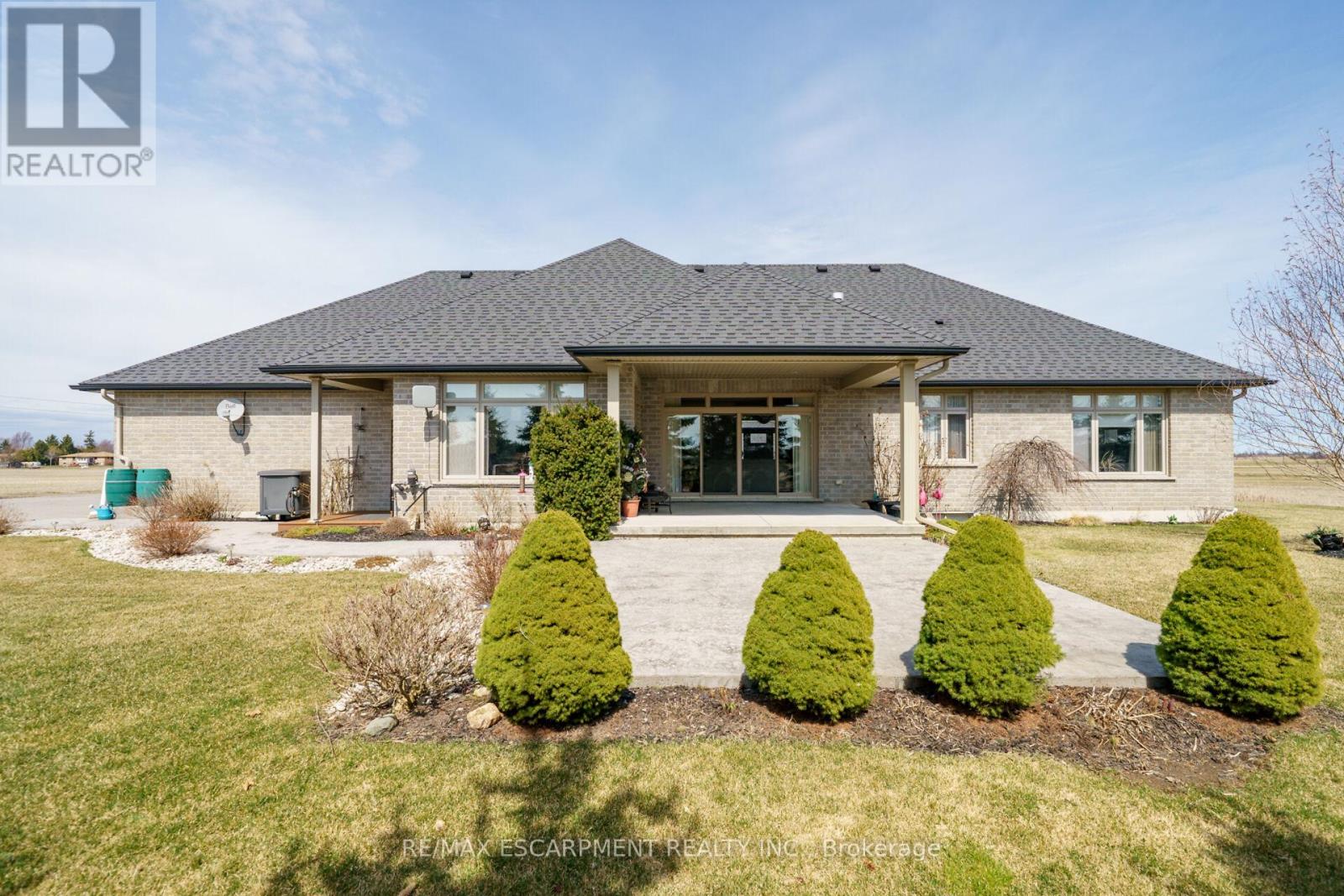 1587 Haldibrook Road, Haldimand, Ontario  N3W 1W6 - Photo 3 - X12069871