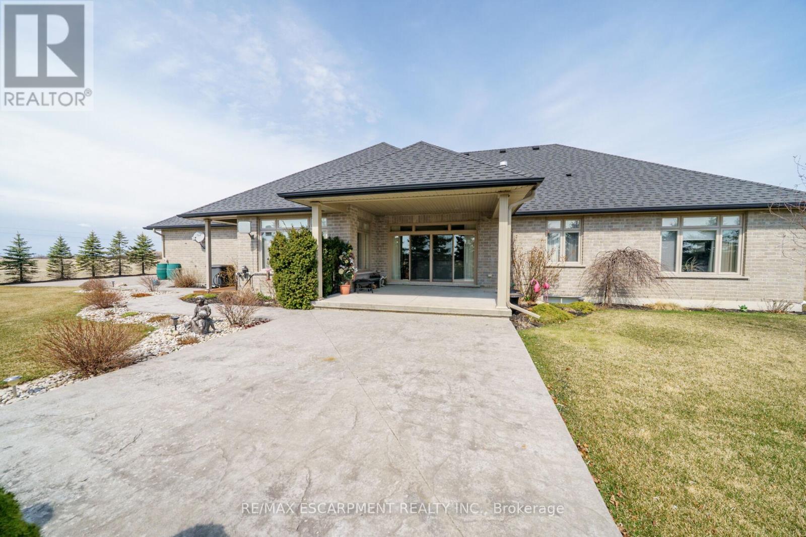 1587 Haldibrook Road, Haldimand, Ontario  N3W 1W6 - Photo 38 - X12069871