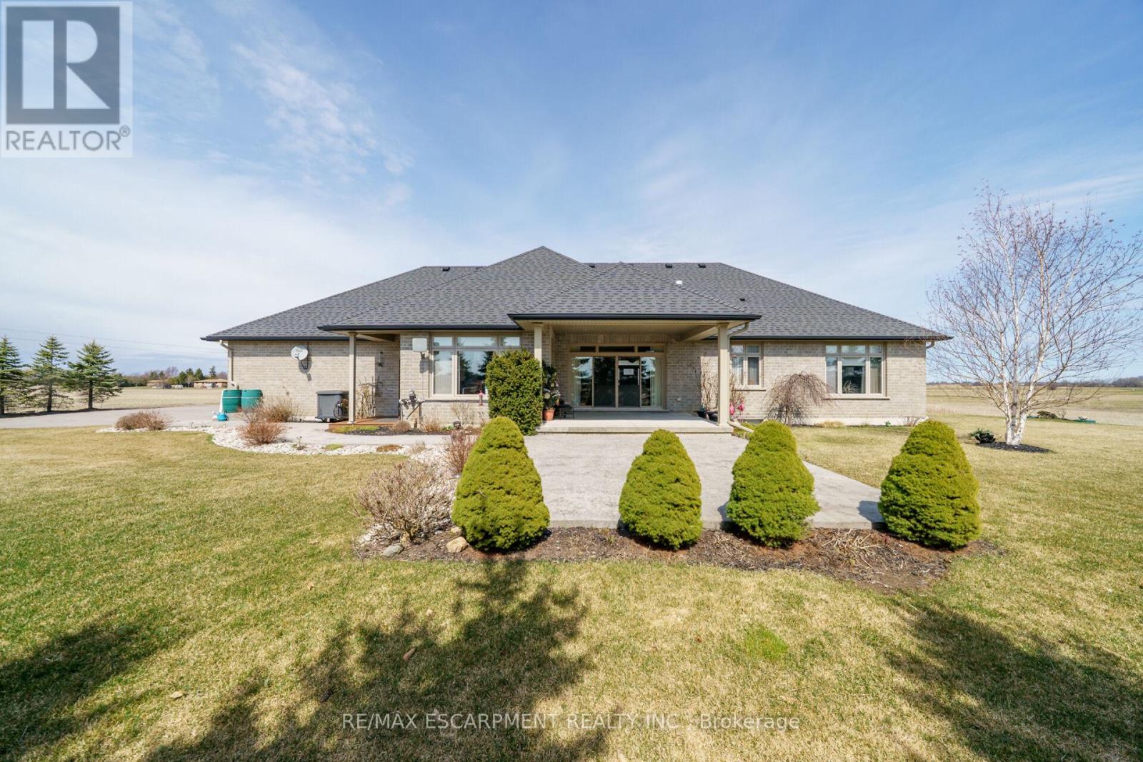 1587 Haldibrook Road, Haldimand, Ontario  N3W 1W6 - Photo 39 - X12069871
