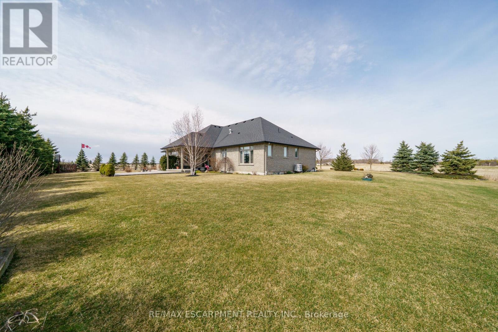1587 Haldibrook Road, Haldimand, Ontario  N3W 1W6 - Photo 40 - X12069871