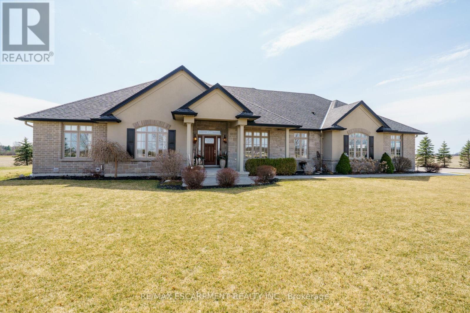 1587 Haldibrook Road, Haldimand, Ontario  N3W 1W6 - Photo 44 - X12069871