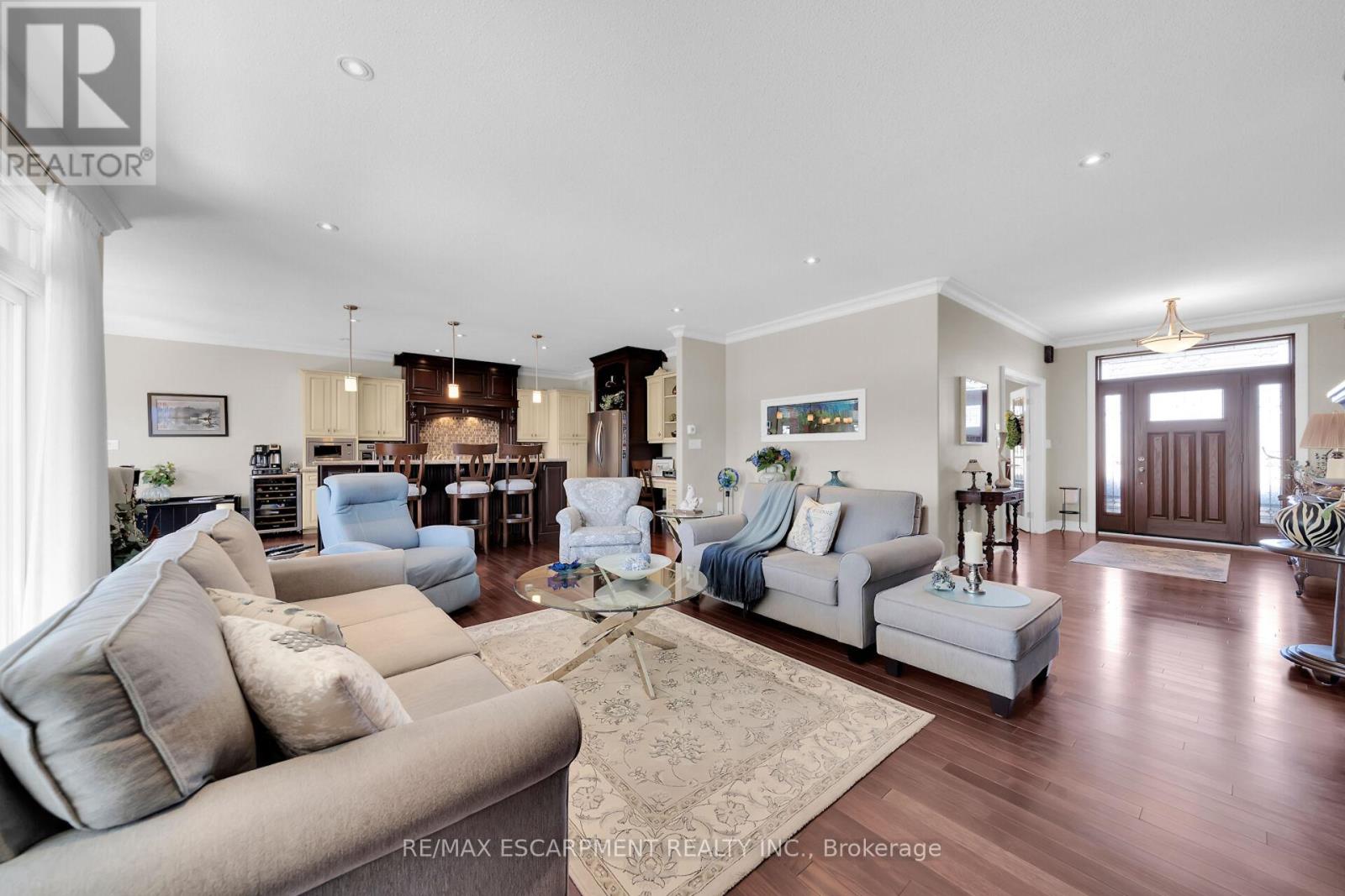1587 Haldibrook Road, Haldimand, Ontario  N3W 1W6 - Photo 9 - X12069871