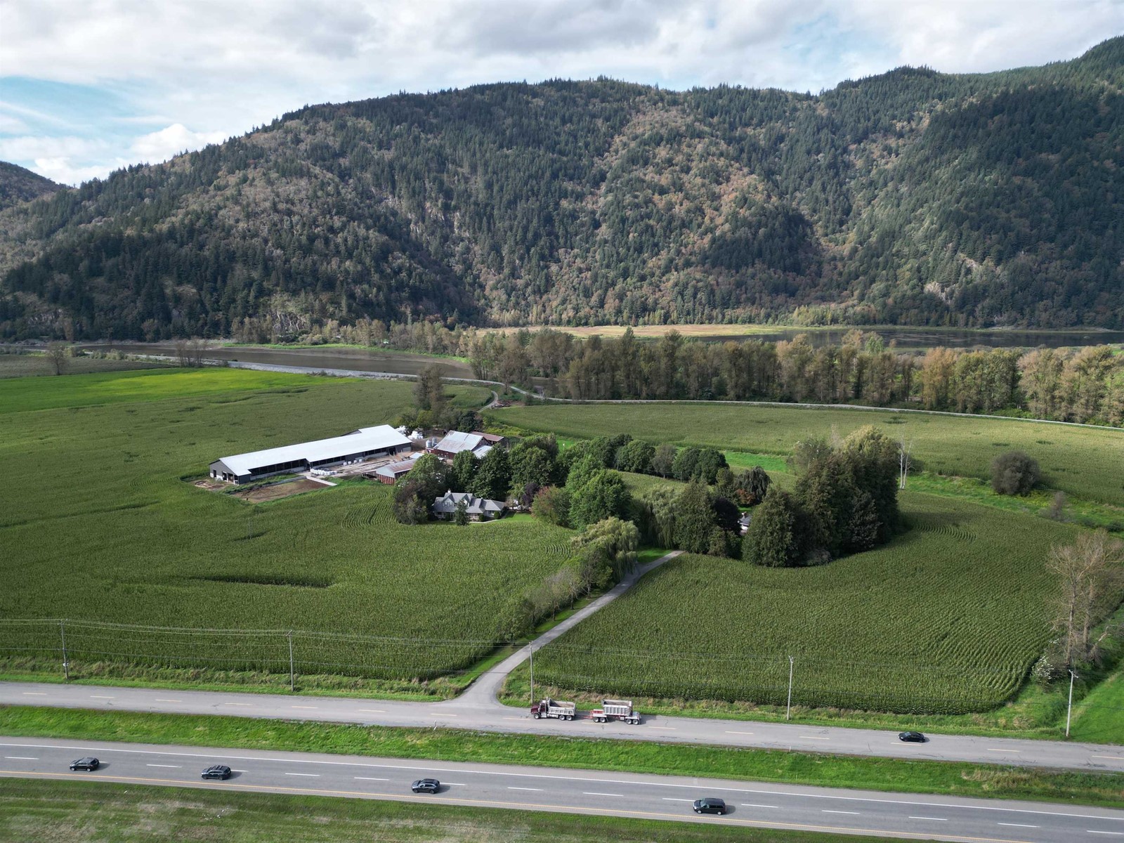 39205 North Parallel Road, Abbotsford, British Columbia  V3G 2K3 - Photo 16 - R2986907