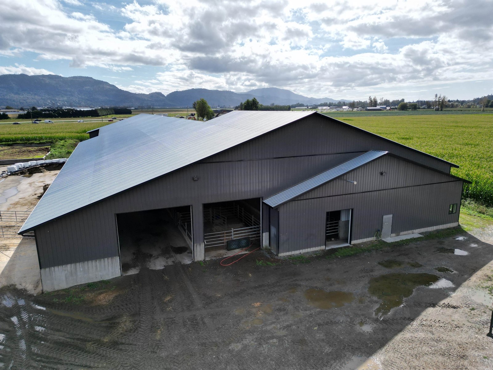 39205 North Parallel Road, Abbotsford, British Columbia  V3G 2K3 - Photo 9 - R2986907