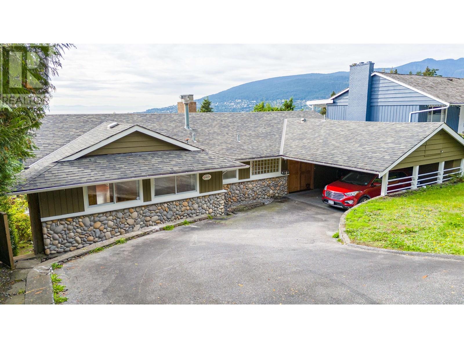 353 Newdale Court, North Vancouver, British Columbia  V7N 3H3 - Photo 39 - R2987625