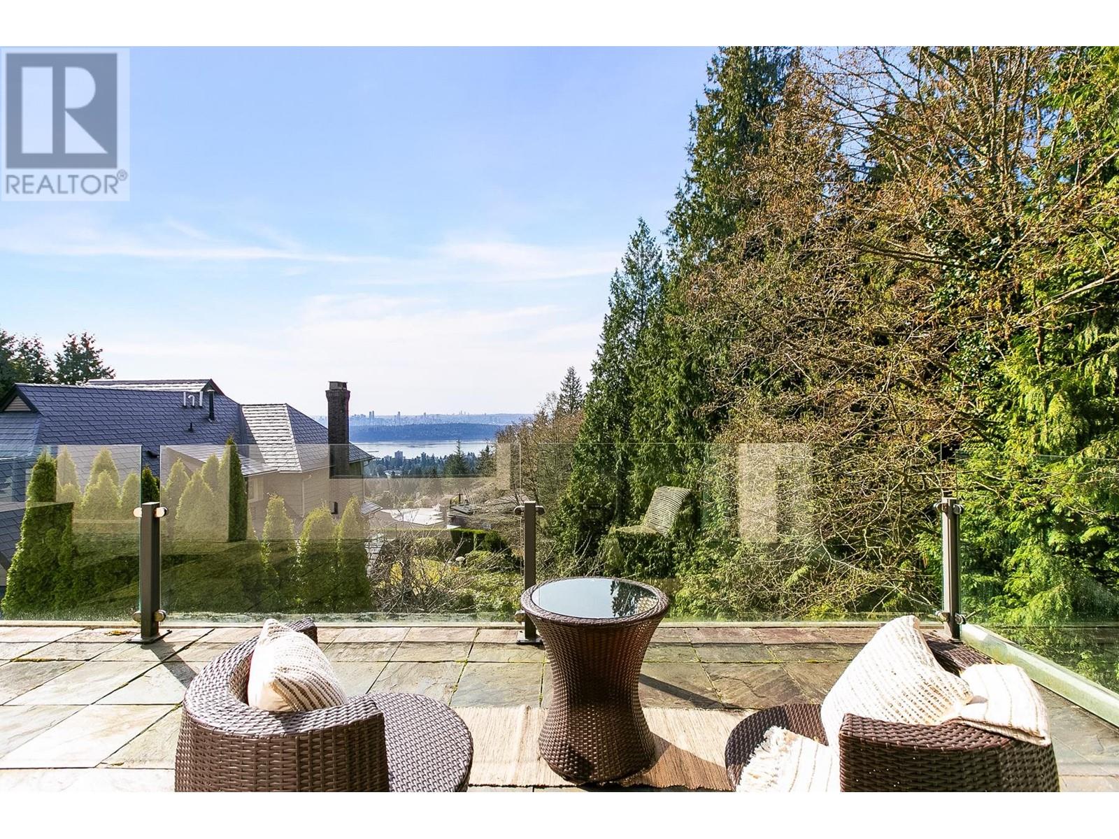 2490 Westhill Court, West Vancouver, British Columbia  V7S 3A5 - Photo 16 - R2987741