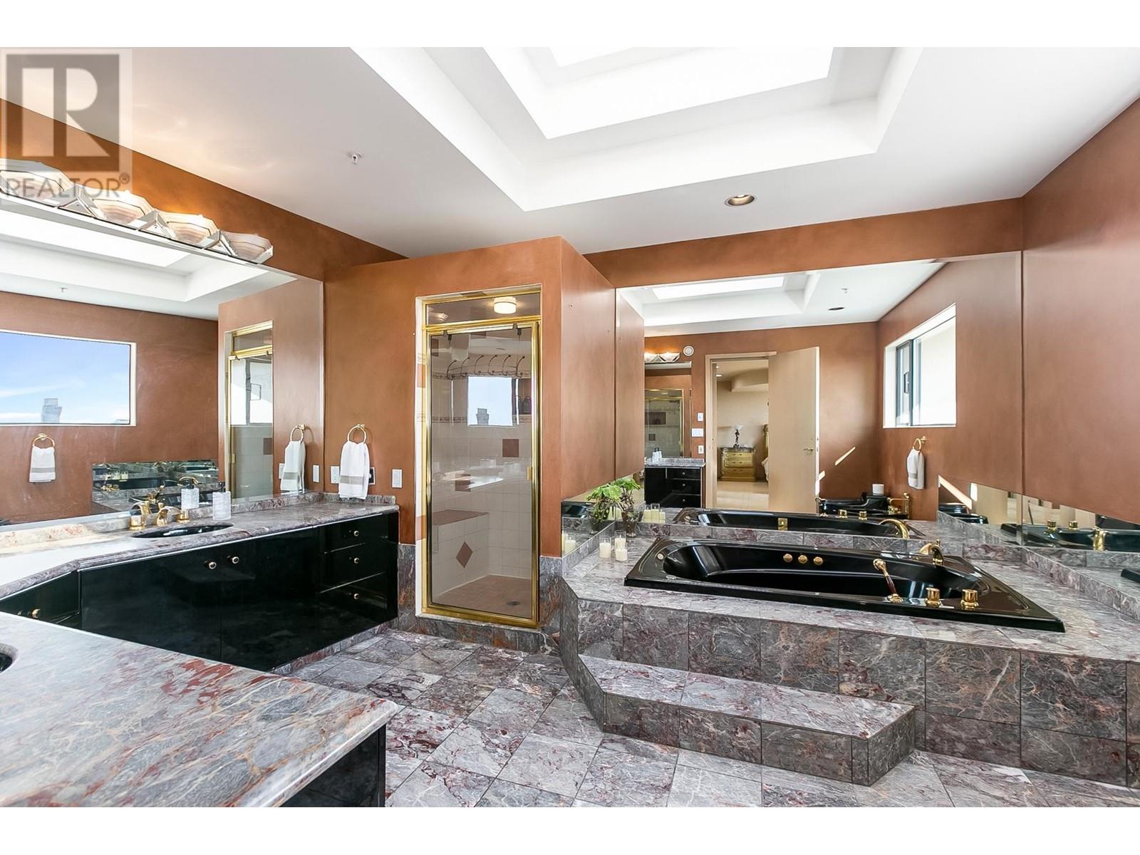 2490 Westhill Court, West Vancouver, British Columbia  V7S 3A5 - Photo 18 - R2987741