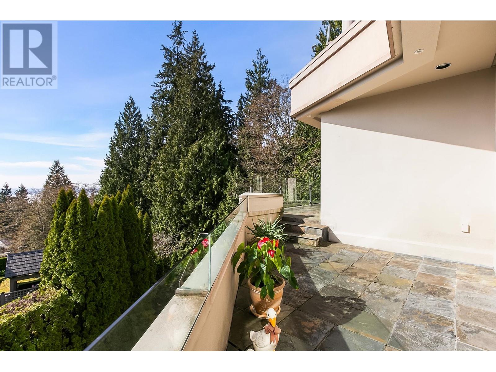 2490 Westhill Court, West Vancouver, British Columbia  V7S 3A5 - Photo 24 - R2987741