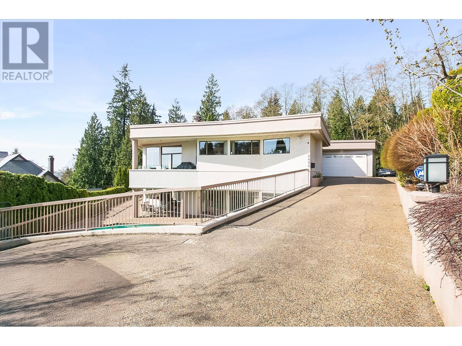 2490 Westhill Court, West Vancouver, British Columbia  V7S 3A5 - Photo 32 - R2987741
