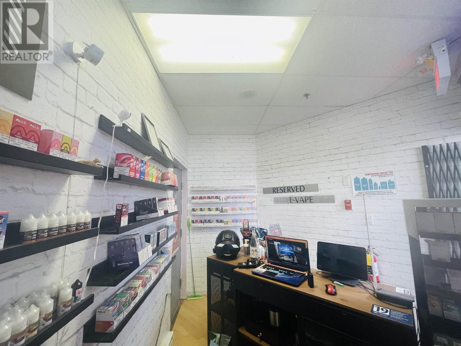 100 8240 Lansdowne Road, Richmond, British Columbia  V6X 1B9 - Photo 12 - C8068241
