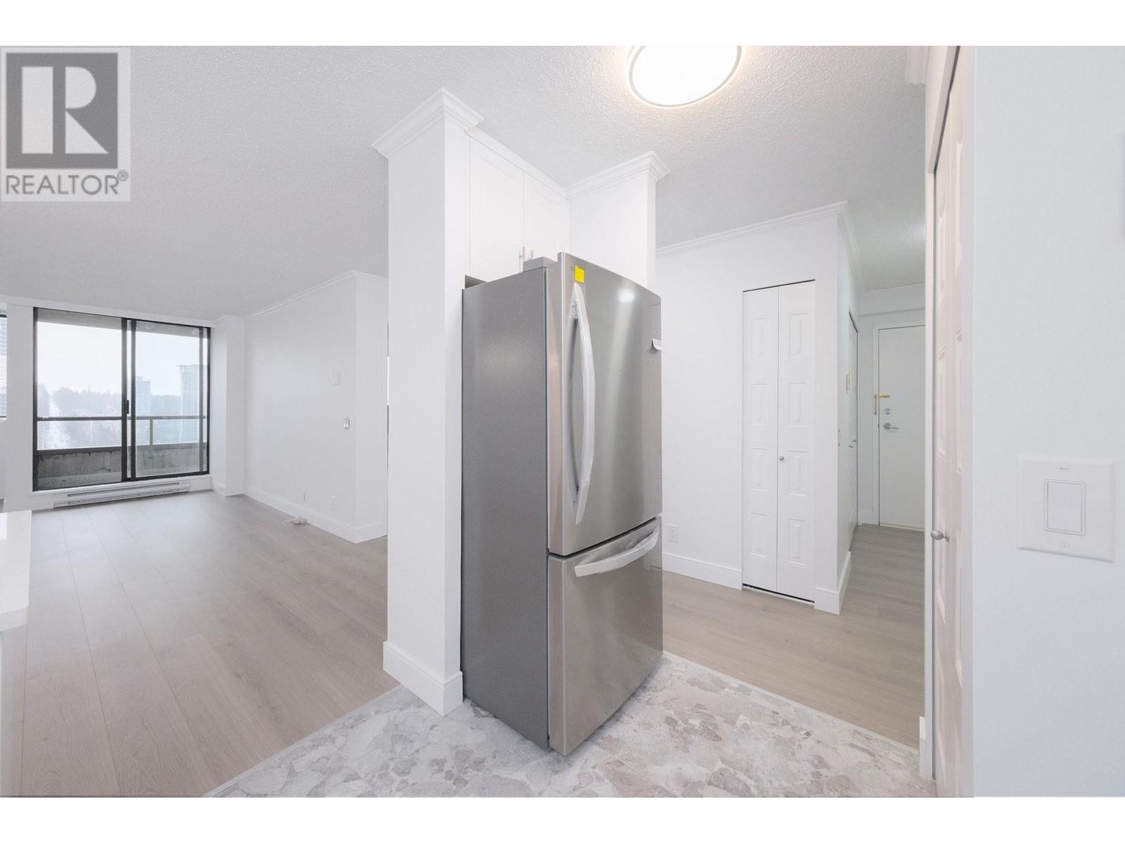 2401 3970 Carrigan Court, Burnaby, British Columbia  V3N 4S5 - Photo 9 - R2983917