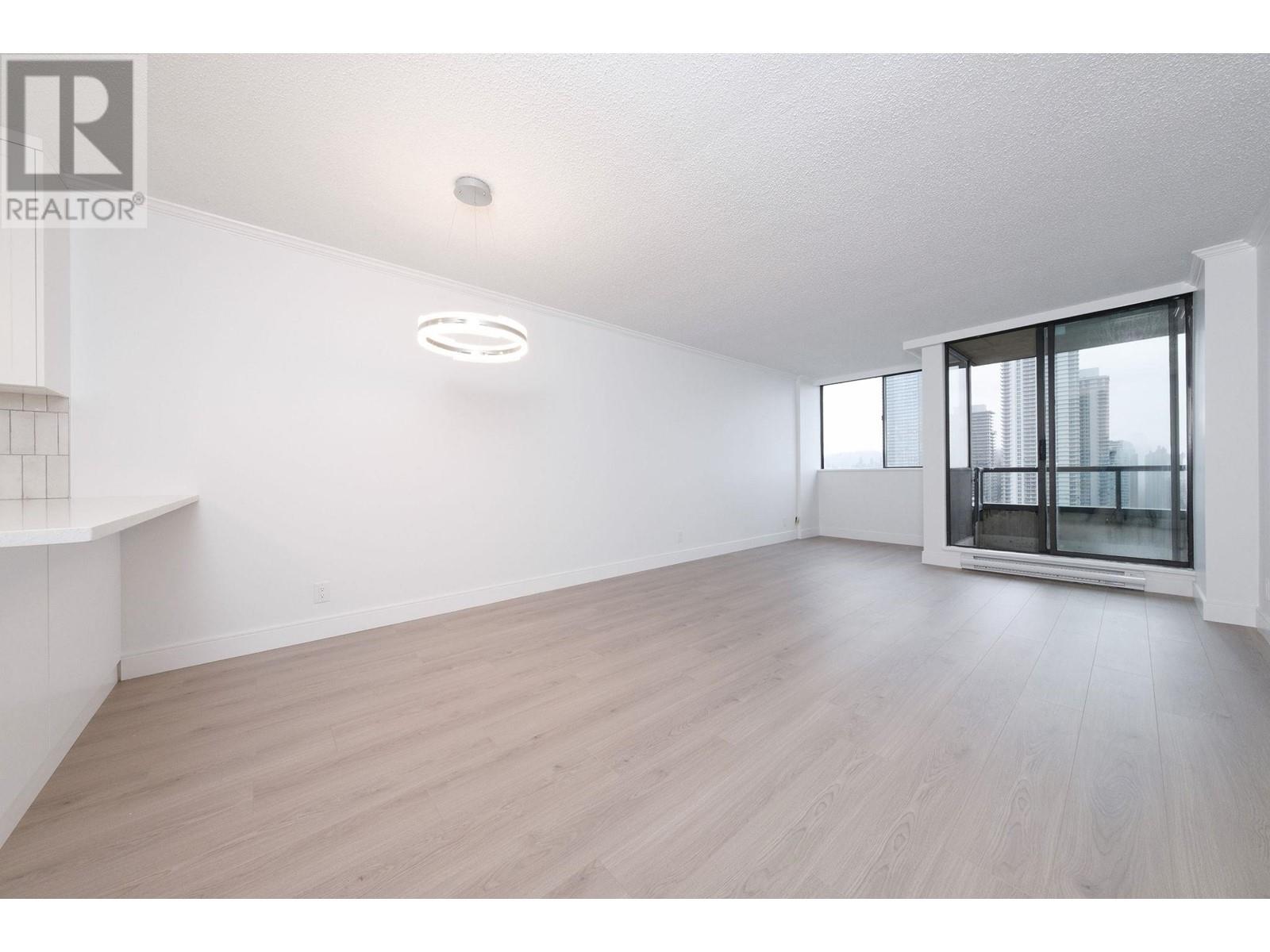 2401 3970 Carrigan Court, Burnaby, British Columbia  V3N 4S5 - Photo 11 - R2983917