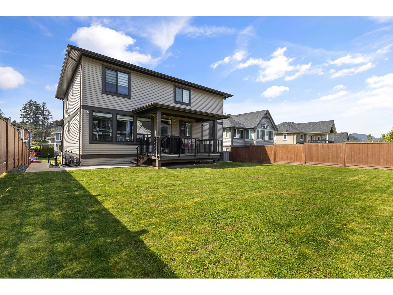 8408 Mctaggart Street, Mission, British Columbia  V2V 6S6 - Photo 36 - R2983031