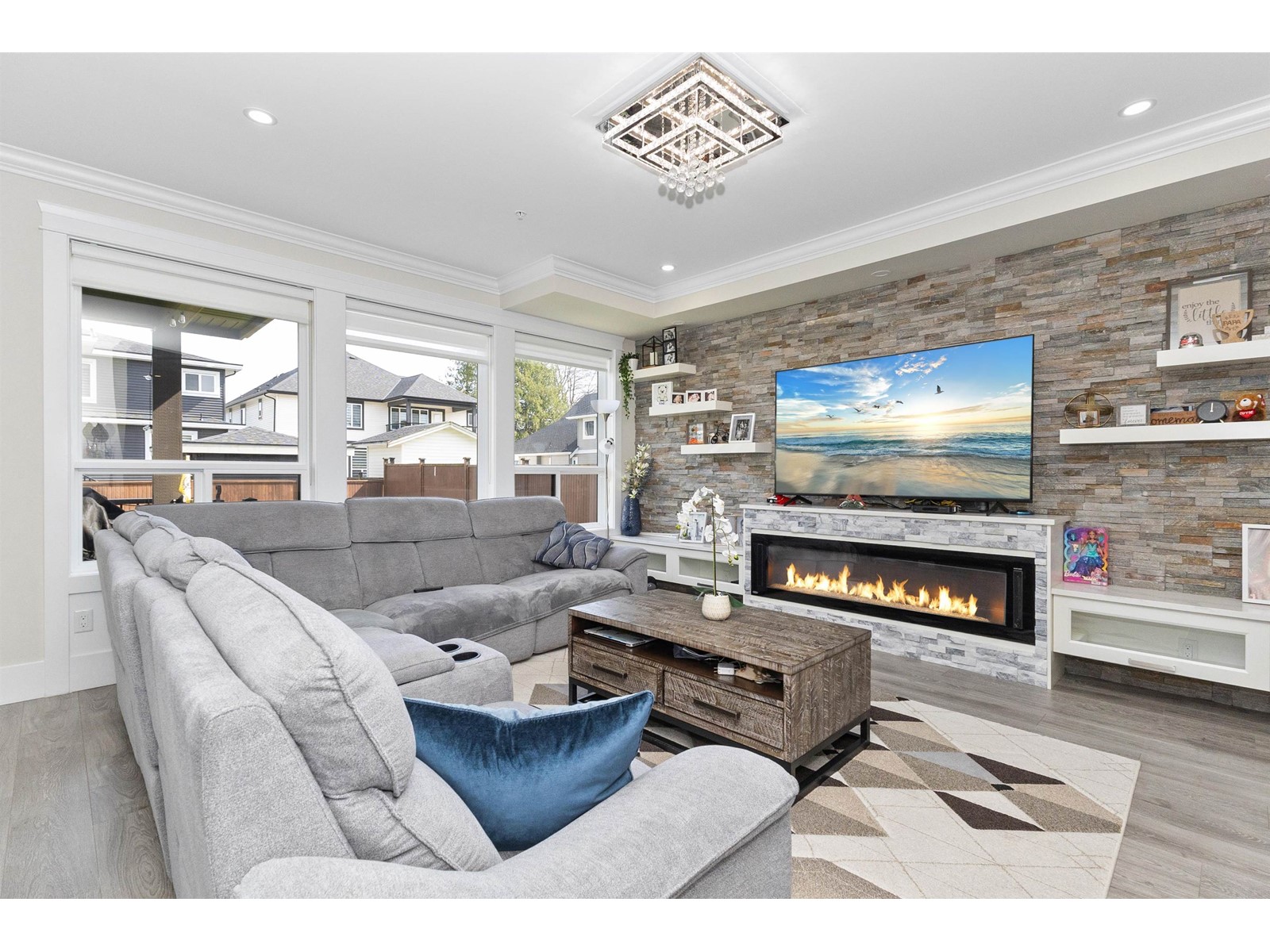 8408 Mctaggart Street, Mission, British Columbia  V2V 6S6 - Photo 7 - R2983031
