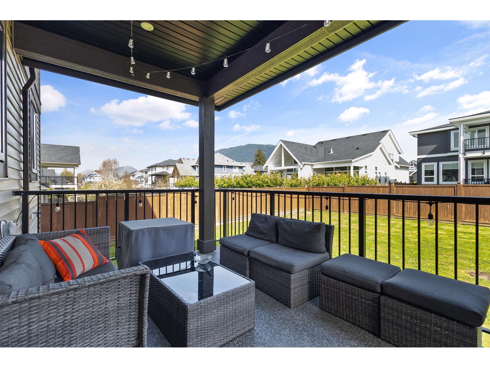 8408 Mctaggart Street, Mission, British Columbia  V2V 6S6 - Photo 35 - R2983031