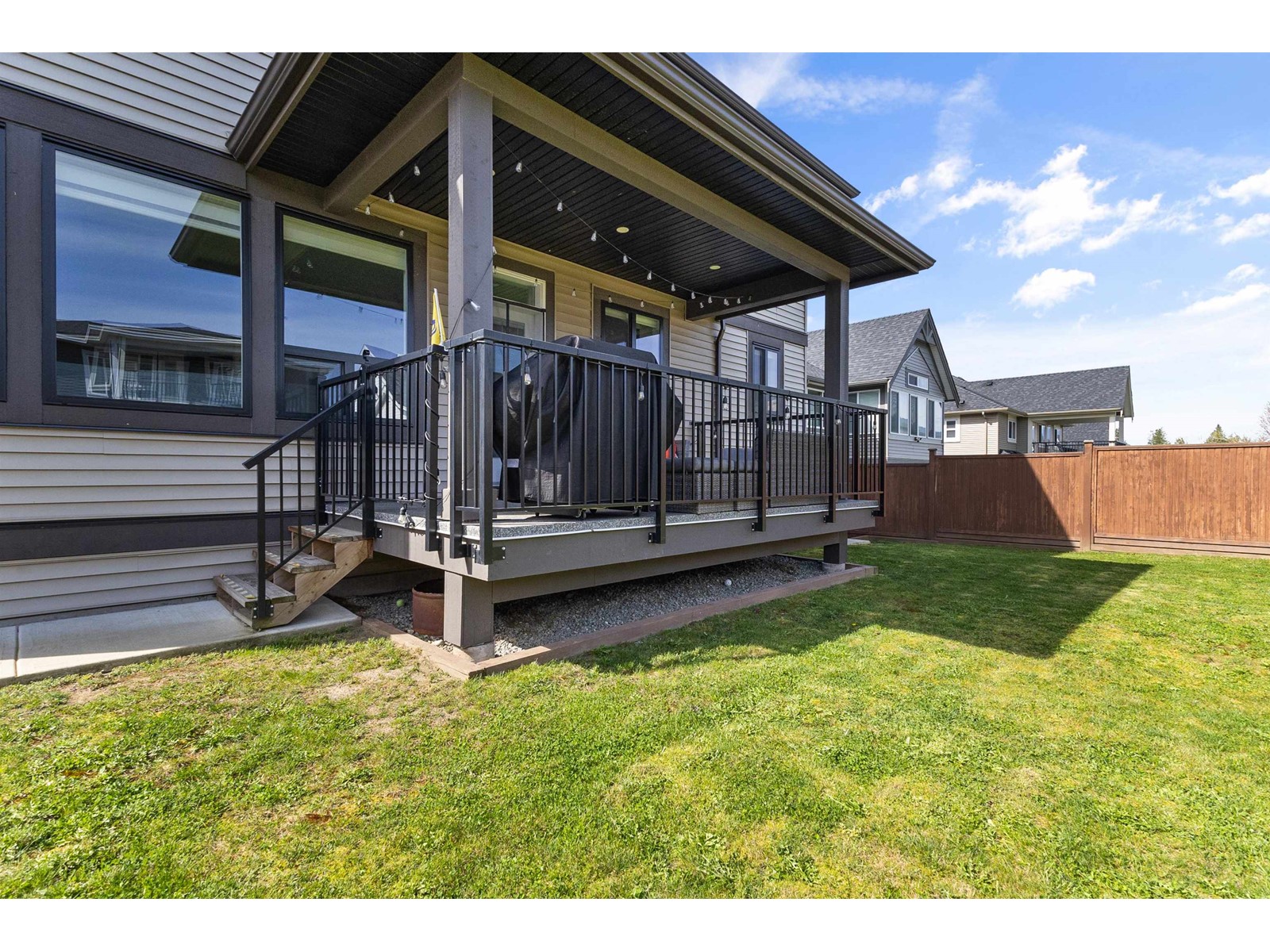 8408 Mctaggart Street, Mission, British Columbia  V2V 6S6 - Photo 38 - R2983031