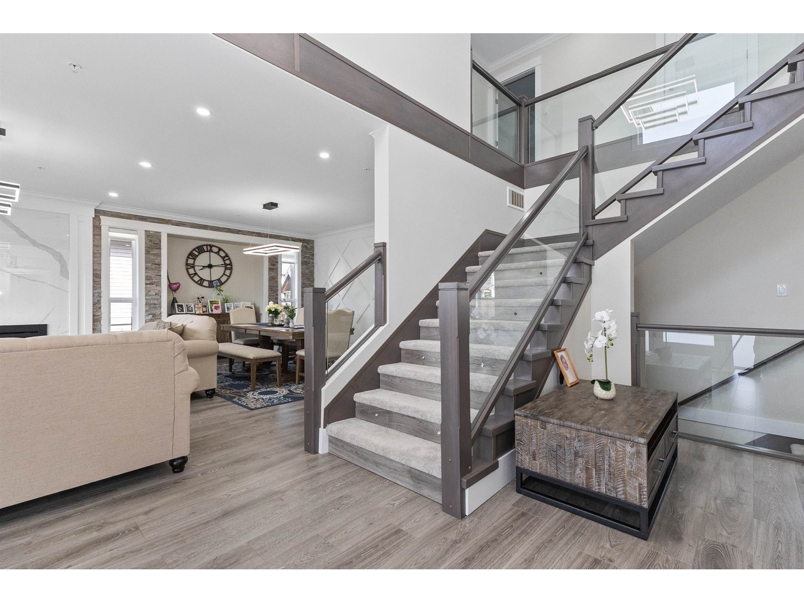 8408 Mctaggart Street, Mission, British Columbia  V2V 6S6 - Photo 21 - R2983031