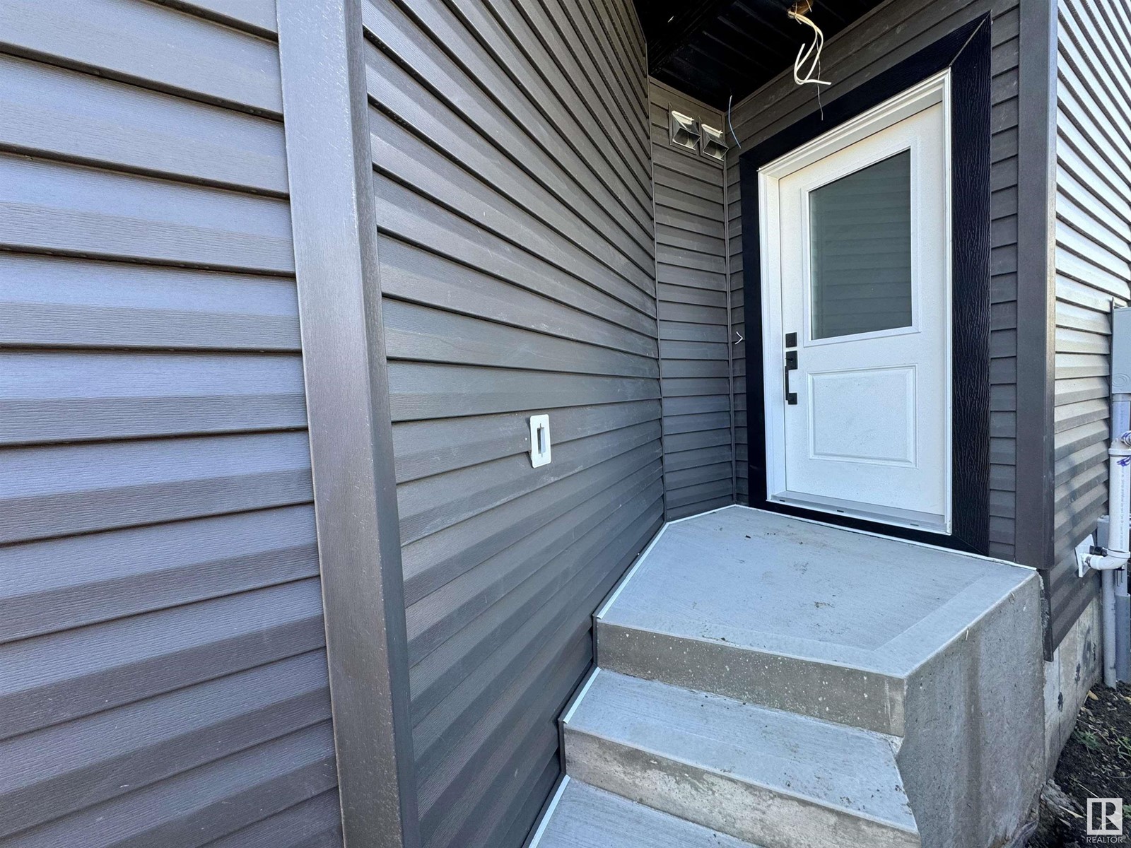 Property at 1314 35 ST NW image 4