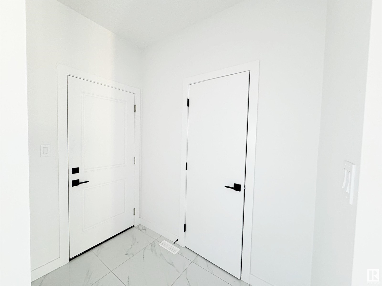 1314 35 St Nw, Edmonton, Alberta  T6L 3E8 - Photo 8 - E4429695