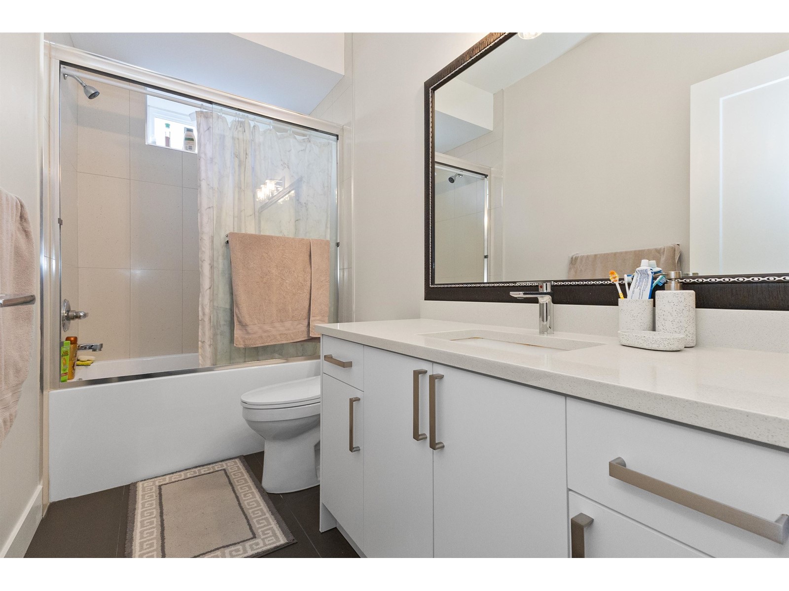 8408 Mctaggart Street, Mission, British Columbia  V2V 6S6 - Photo 18 - R2983031