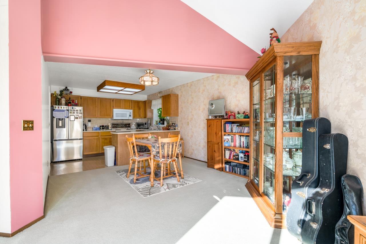 Property at 201 13858 102 AVENUE image 3