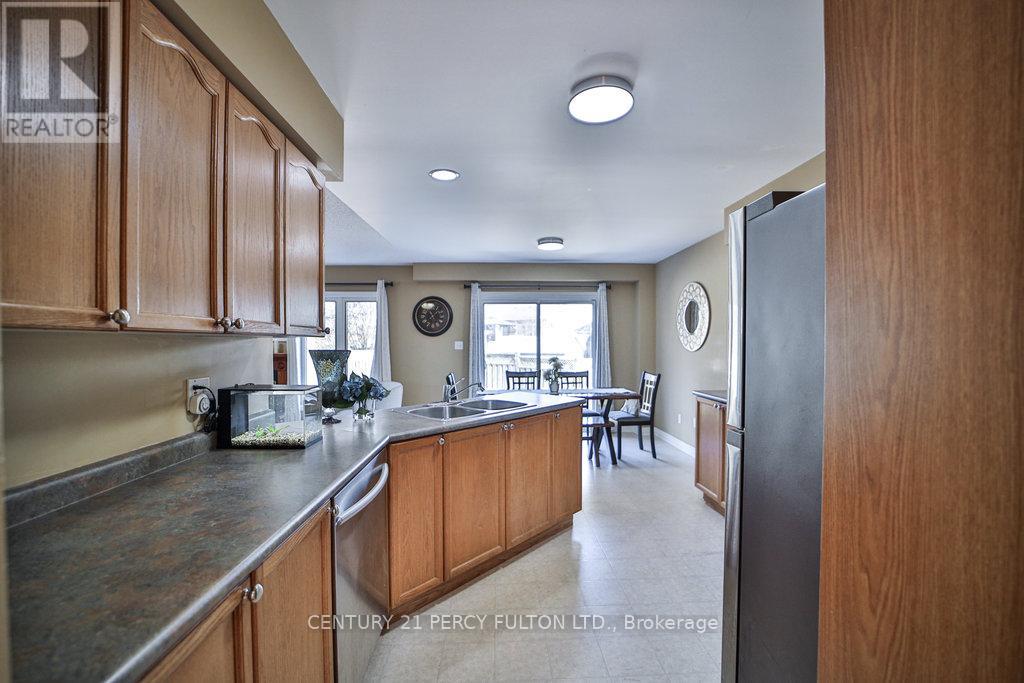 Photo 13 of 38 for 510 South Leaksdale Circle
