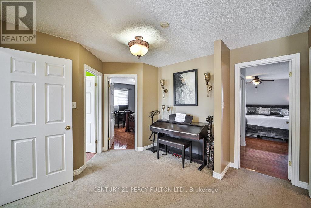 Photo 27 of 38 for 510 South Leaksdale Circle