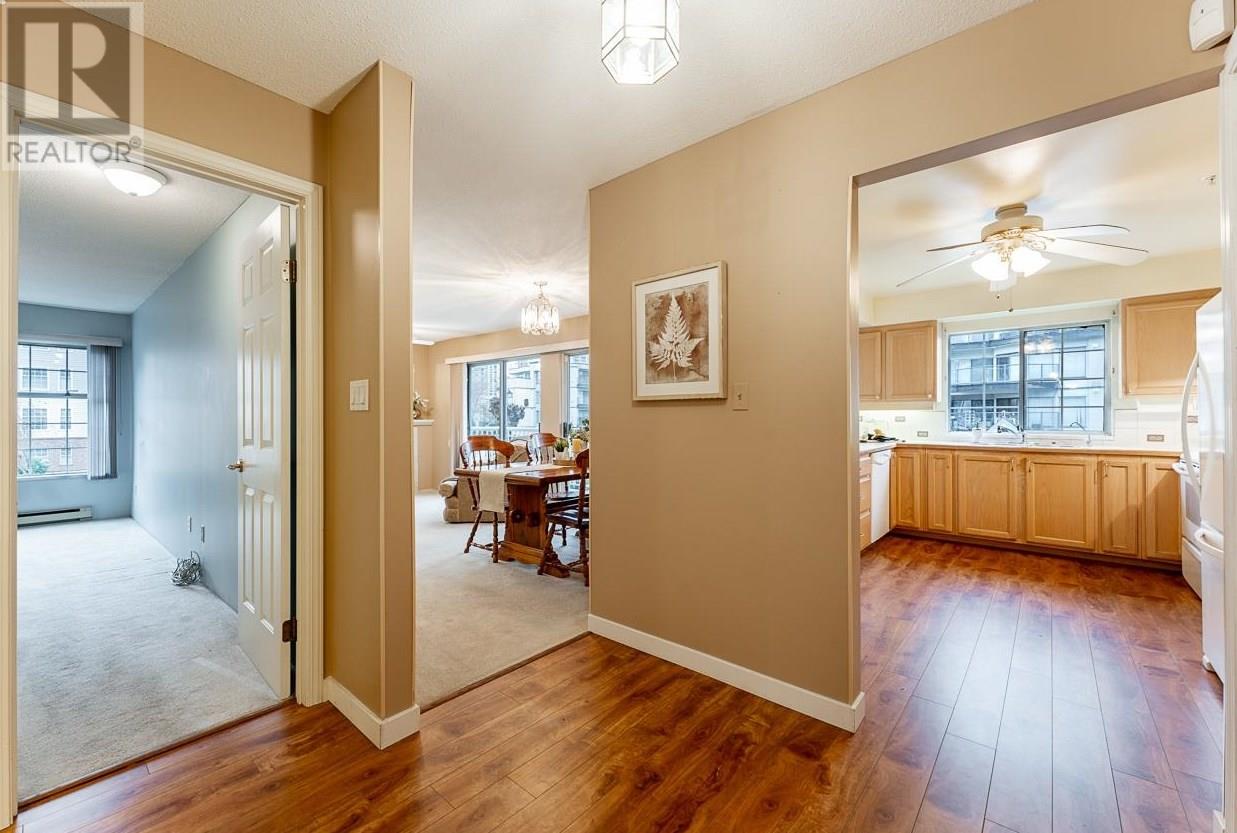 201 2963 Burlington Drive, Coquitlam, British Columbia  V3B 6X1 - Photo 7 - R2985545