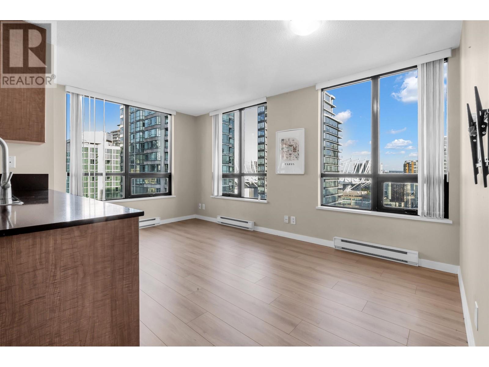 Listing Picture 9 of 21 : 2002 909 MAINLAND STREET, Vancouver / 溫哥華 - 魯藝地產 Yvonne Lu Group - MLS Medallion Club Member